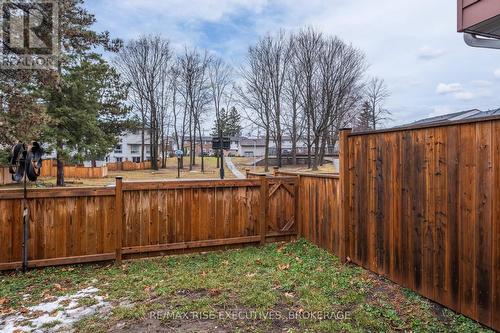 912 Oakview Street, Kingston, ON - Outdoor