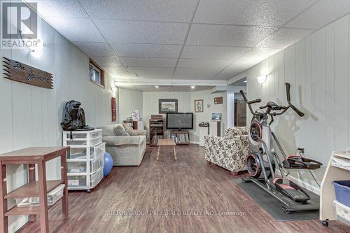 148 Bexhill Close, London, ON - Indoor Photo Showing Gym Room