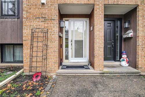 View of entrance to property - 220 Salisbury Avenue Unit# 6, Cambridge, ON - Outdoor