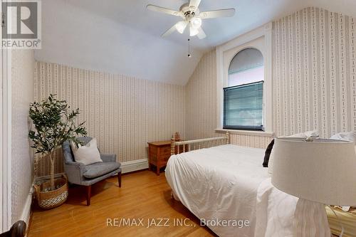 243 Brant Avenue, Brantford, ON - Indoor Photo Showing Bedroom