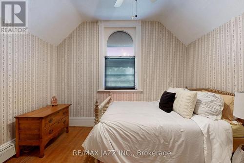 243 Brant Avenue, Brantford, ON - Indoor Photo Showing Bedroom