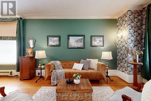 243 Brant Avenue, Brantford, ON - Indoor Photo Showing Living Room