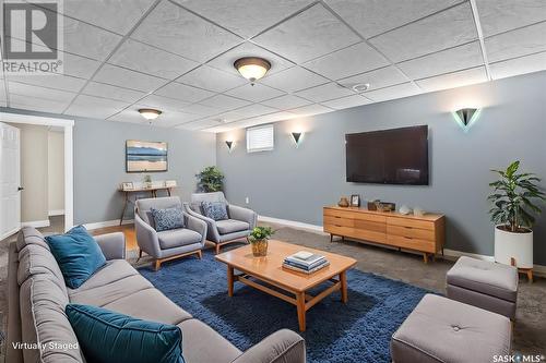 941 Montgomery Street, Moose Jaw, SK - Indoor Photo Showing Living Room