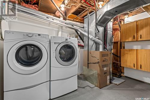 941 Montgomery Street, Moose Jaw, SK - Indoor Photo Showing Laundry Room