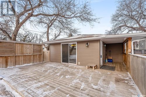 941 Montgomery Street, Moose Jaw, SK - Outdoor With Exterior