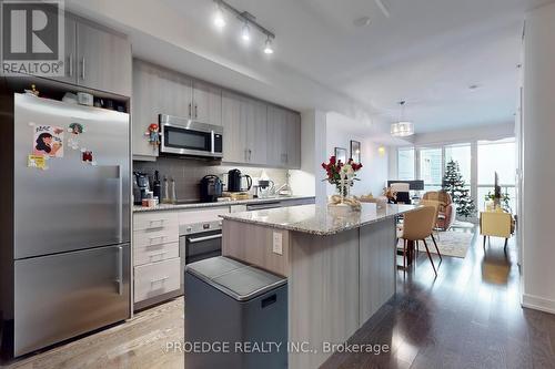 1307 - 1 The Esplanade Drive, Toronto, ON - Indoor Photo Showing Kitchen With Upgraded Kitchen