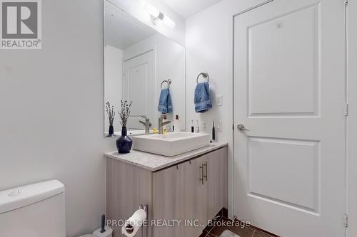 1307 - 1 The Esplanade Drive, Toronto, ON - Indoor Photo Showing Bathroom