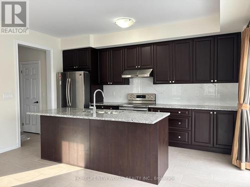 2 Cafaro Lane, Markham, ON - Indoor Photo Showing Kitchen With Upgraded Kitchen