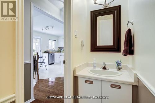 46 Nuttall Street, Brampton, ON - Indoor Photo Showing Bathroom