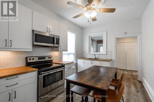 1 - 191 Sherman Avenue S, Hamilton, ON - Indoor Photo Showing Kitchen