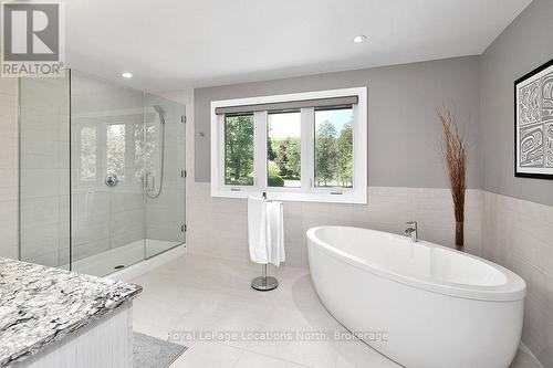 515 4Th Avenue W, Owen Sound, ON - Indoor Photo Showing Bathroom