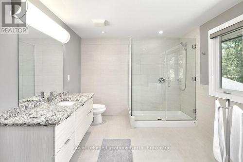 515 4Th Avenue W, Owen Sound, ON - Indoor Photo Showing Bathroom