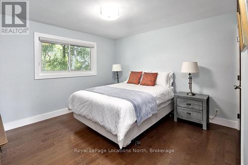 515 4Th Avenue W, Owen Sound, ON - Indoor Photo Showing Bedroom