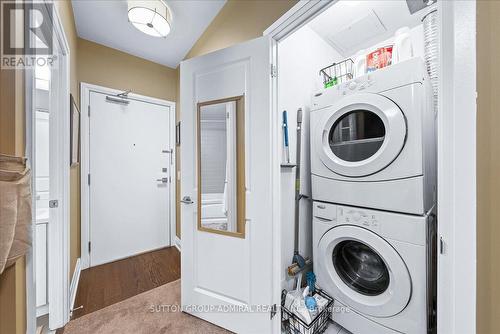 508 - 530 St. Clair Avenue W, Toronto, ON - Indoor Photo Showing Laundry Room