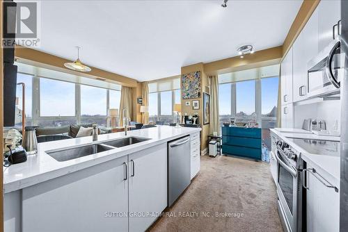 508 - 530 St. Clair Avenue W, Toronto, ON - Indoor Photo Showing Kitchen With Double Sink