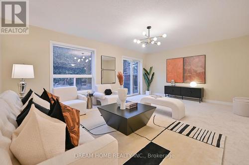 10 - 66 Eastview Road, Guelph, ON - Indoor Photo Showing Living Room