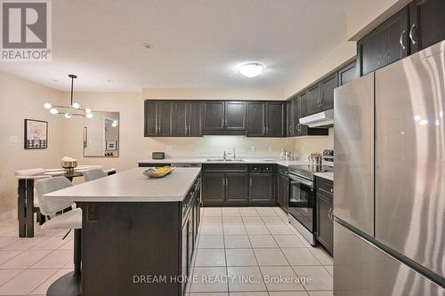 10 - 66 Eastview Road, Guelph, ON - Indoor Photo Showing Kitchen With Upgraded Kitchen