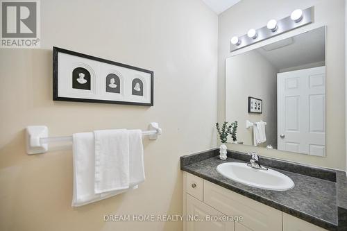 10 - 66 Eastview Road, Guelph, ON - Indoor Photo Showing Bathroom