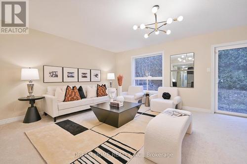 10 - 66 Eastview Road, Guelph, ON - Indoor Photo Showing Living Room