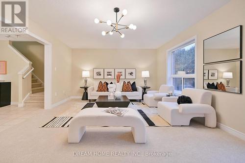 10 - 66 Eastview Road, Guelph, ON - Indoor Photo Showing Living Room