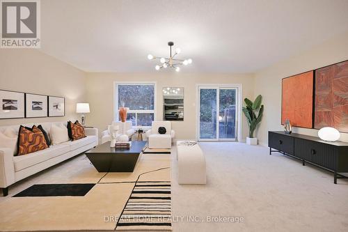 10 - 66 Eastview Road, Guelph, ON - Indoor Photo Showing Living Room