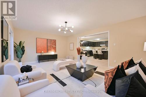 10 - 66 Eastview Road, Guelph, ON - Indoor Photo Showing Living Room