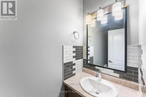 1455 Berkshire Drive, Kingston, ON - Indoor Photo Showing Bathroom