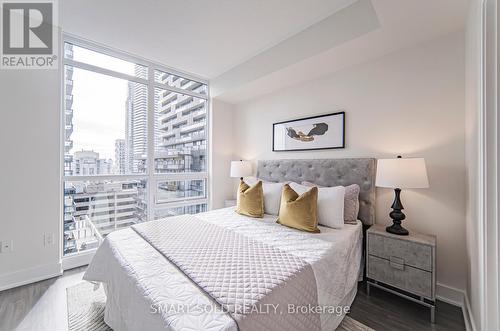 1210 - 30 Roehampton Avenue, Toronto, ON - Indoor Photo Showing Bedroom