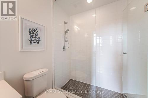 1210 - 30 Roehampton Avenue, Toronto, ON - Indoor Photo Showing Bathroom