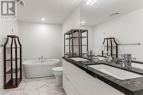 3405 - 15 Queens Quay E, Toronto, ON - Indoor Photo Showing Bathroom