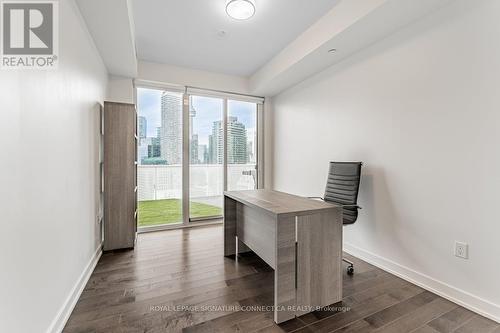 3405 - 15 Queens Quay E, Toronto, ON - Indoor