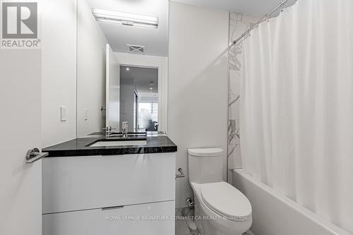 3405 - 15 Queens Quay E, Toronto, ON - Indoor Photo Showing Bathroom