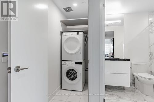 3405 - 15 Queens Quay E, Toronto, ON - Indoor Photo Showing Laundry Room