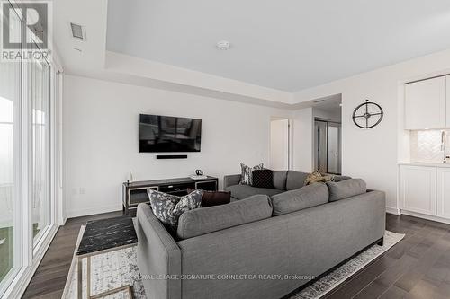 3405 - 15 Queens Quay E, Toronto, ON - Indoor Photo Showing Living Room