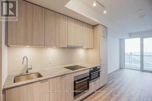 2210 - 15 Queens Quay E, Toronto, ON - Indoor Photo Showing Kitchen