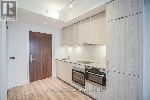 2210 - 15 Queens Quay E, Toronto, ON - Indoor Photo Showing Kitchen