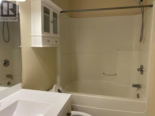 9636 15 Street Unit# 2, Dawson Creek, BC - Indoor Photo Showing Bathroom