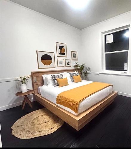 350 Arnold Avenue, Winnipeg, MB - Indoor Photo Showing Bedroom