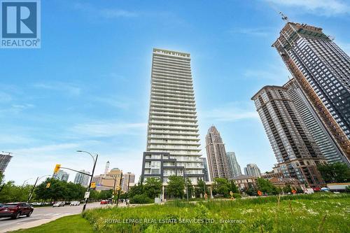 602 - 360 Square One Drive, Mississauga, ON - Outdoor With Facade