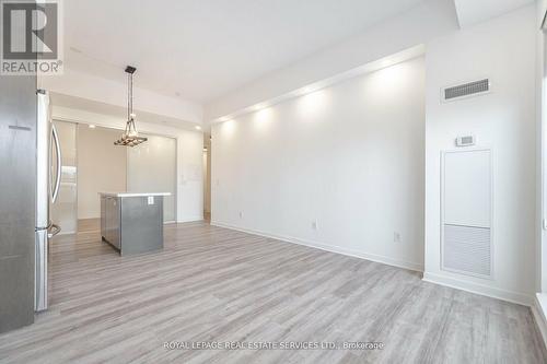 602 - 360 Square One Drive, Mississauga, ON - Indoor Photo Showing Other Room