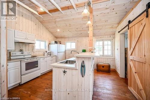 57 Erie Boulevard, Norfolk, ON - Indoor Photo Showing Kitchen