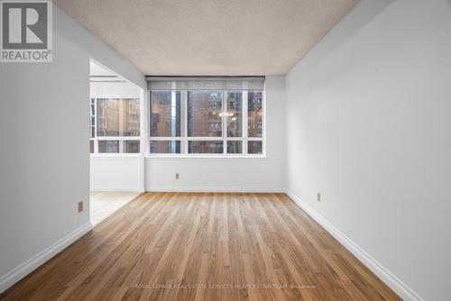 807 - 633 Bay Street, Toronto, ON - Indoor Photo Showing Other Room