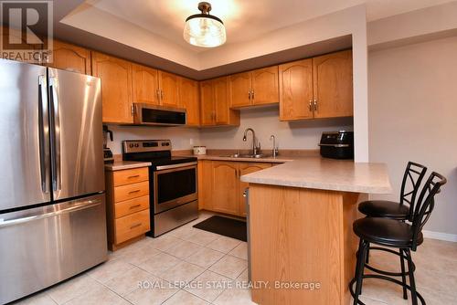 8 - 18 Cedar Street, Grimsby, ON - Indoor Photo Showing Kitchen