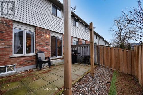 8 - 18 Cedar Street, Grimsby, ON - Outdoor With Exterior