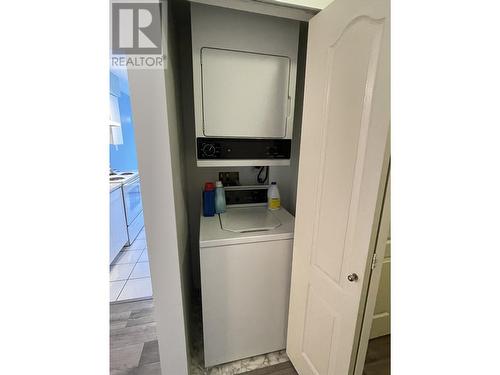 205 3061 E Kent Ave N, Vancouver, BC - Indoor Photo Showing Laundry Room