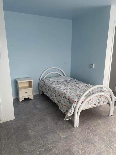 Bedroom - 31 Rue Du Lac, Saint-Joseph-De-Lepage, QC - Indoor Photo Showing Bedroom