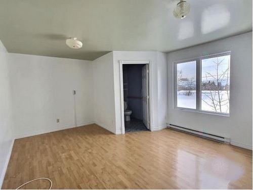 Bedroom - 31 Rue Du Lac, Saint-Joseph-De-Lepage, QC - Indoor Photo Showing Other Room
