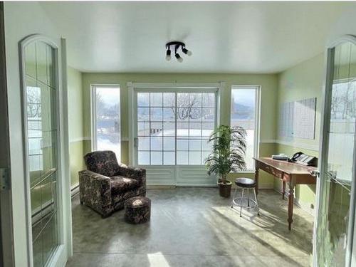 Den - 31 Rue Du Lac, Saint-Joseph-De-Lepage, QC - Indoor