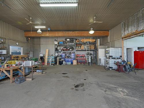 IntÃ©rieur - 35 Route 202, Stanbridge East, QC - Indoor Photo Showing Garage