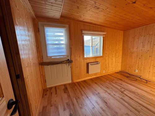 Living room - 153 Rue Marleau, Denholm, QC - Indoor Photo Showing Other Room